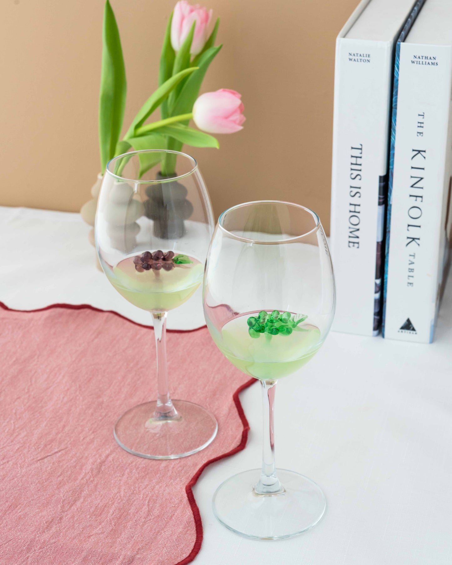 Set of 2 Grape Wine Glasses – Purple & Green