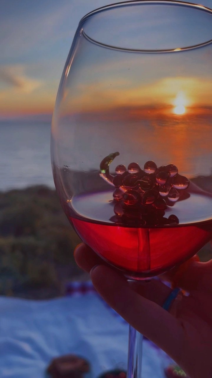 Wine Glass Set of 2 with Grape Figurine