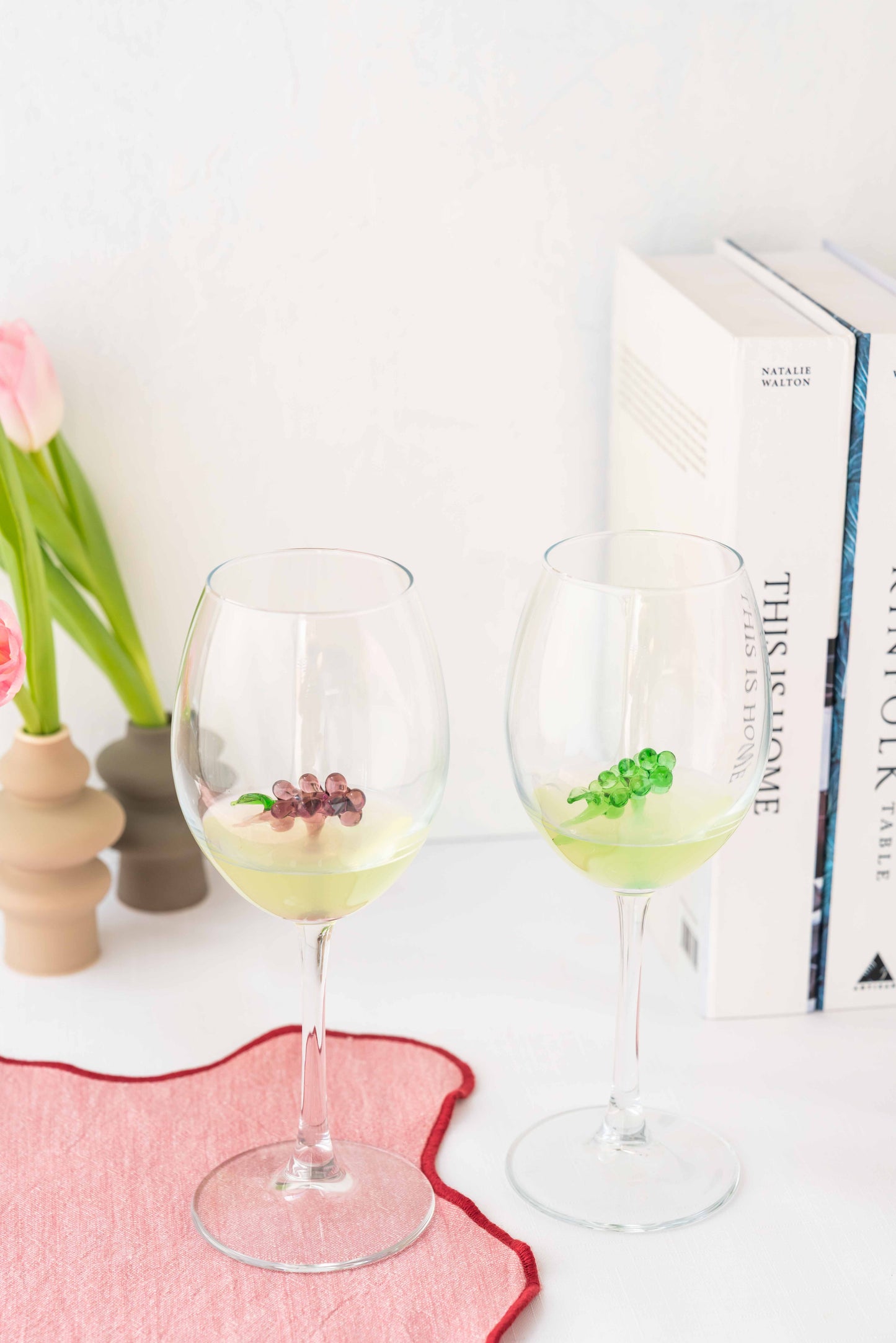 Set of 2 Grape Wine Glasses – Purple & Green