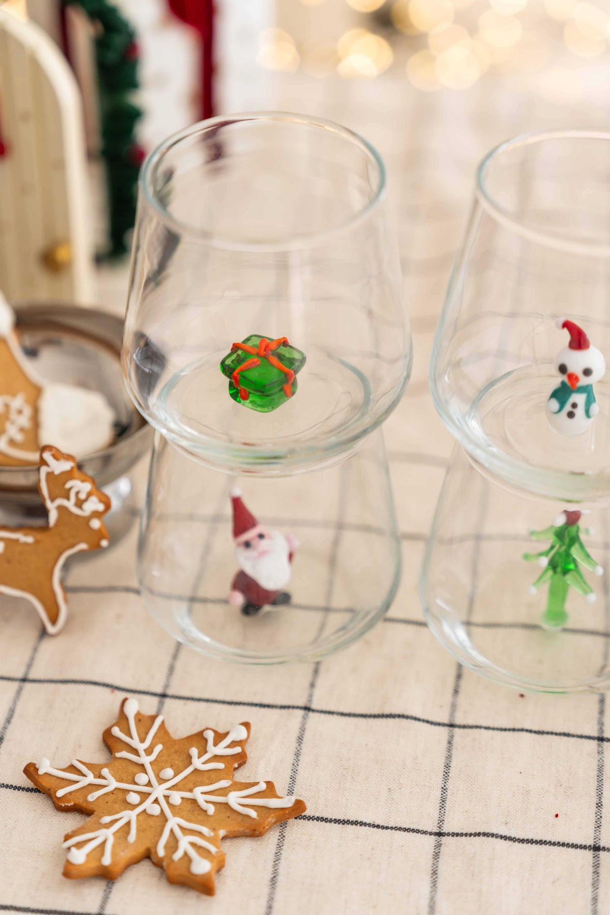 2026 Christmas Figurine Drinking Glass Set, 6-Piece