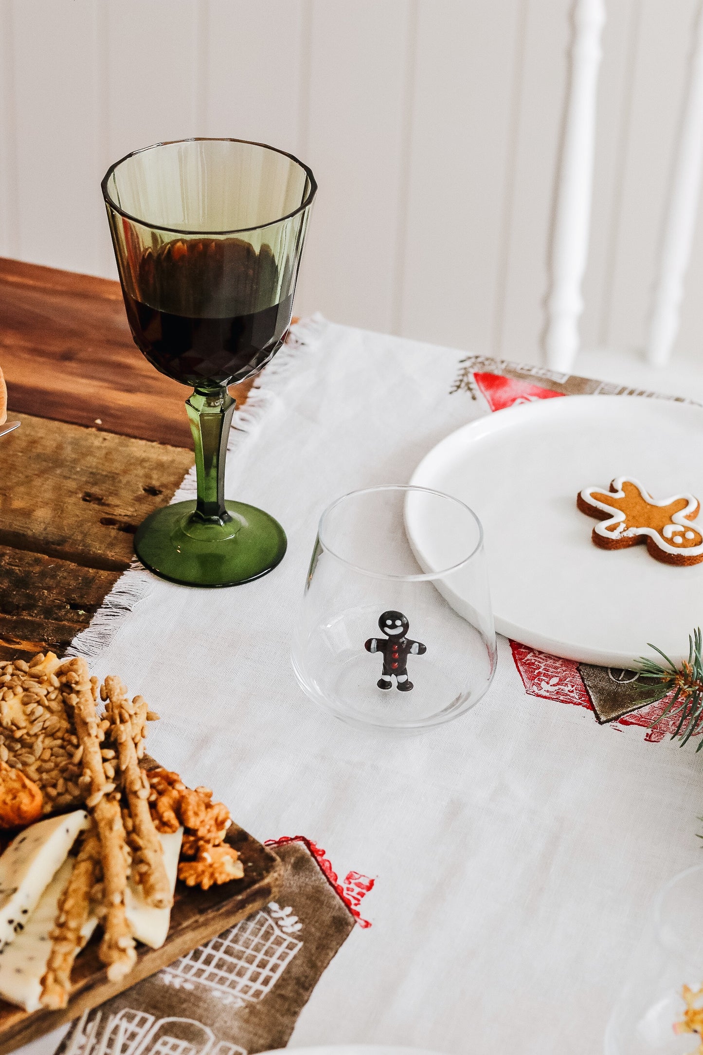 Christmas Wine Glasses With Gingerbread Men